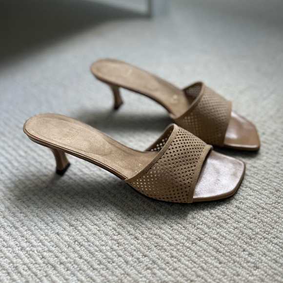 Stuart Weitzman Open Toe Net Slide Sandal - Picture 4 of 7